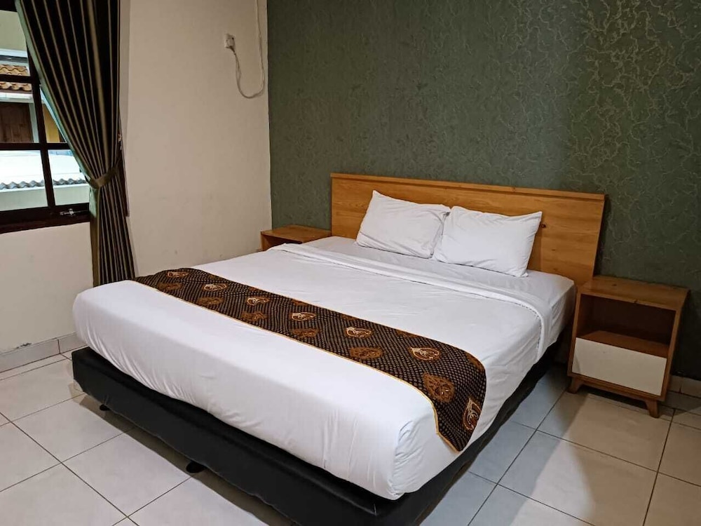 Standard Double Or Twin Room - Photo 12