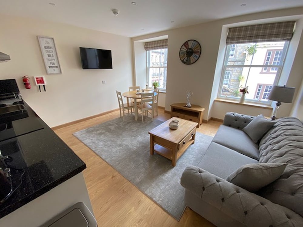 Comfort Apartment, Ensuite, City View - Photo 1