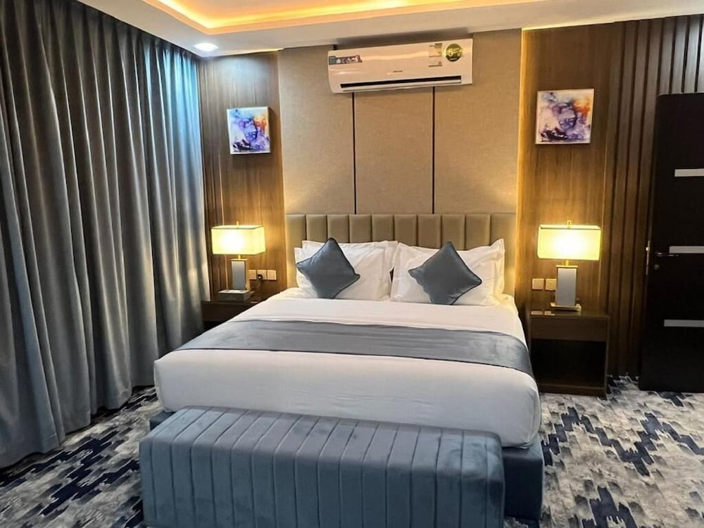 Superior Double or Twin Room photo 3