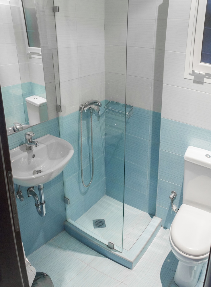 Standard Twin Room, Ensuite, City View photo 3