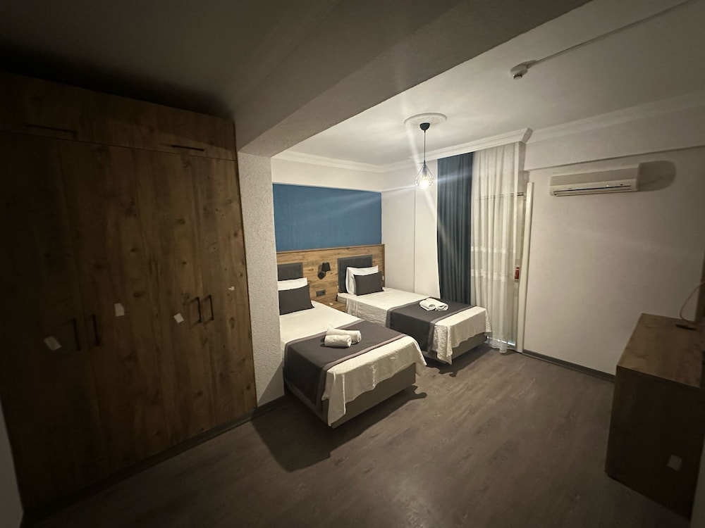 Economy Twin Room