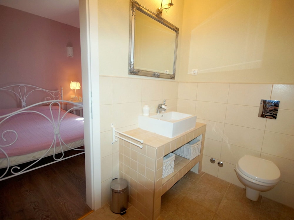 Villa photo 3