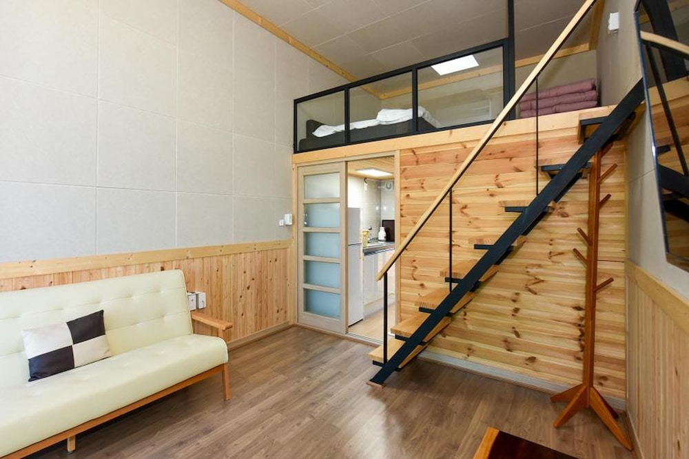Basic Room, 1 Bedroom (201) - Photo 1