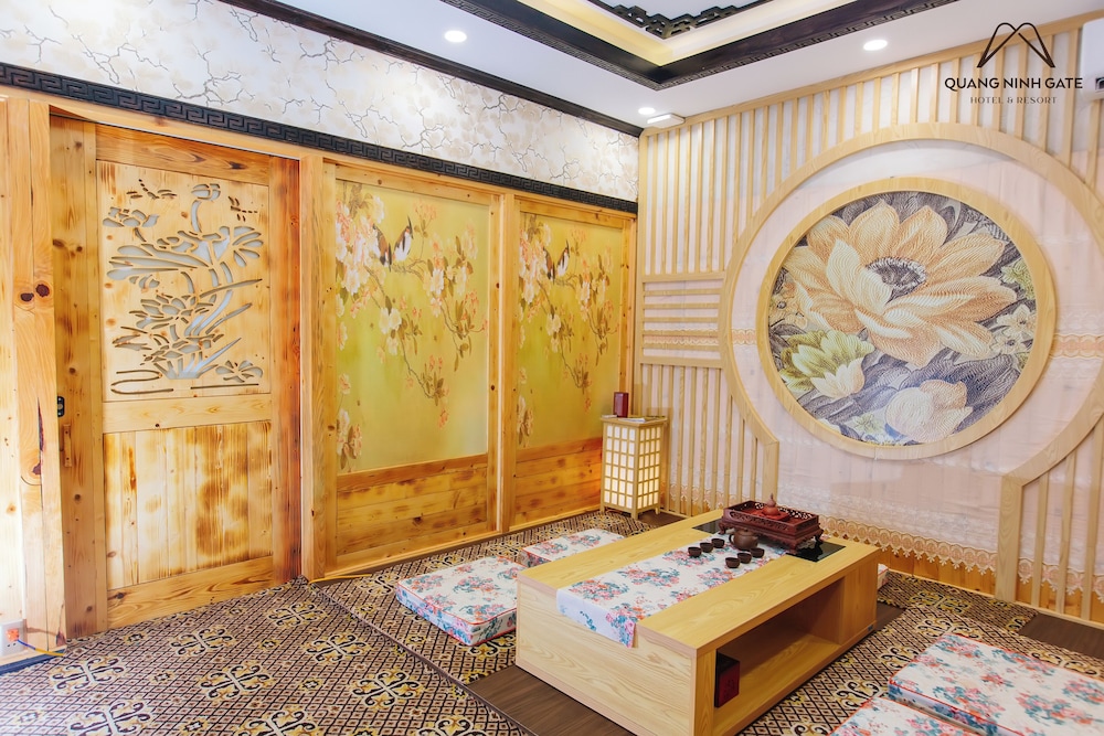 Luxury House photo 3