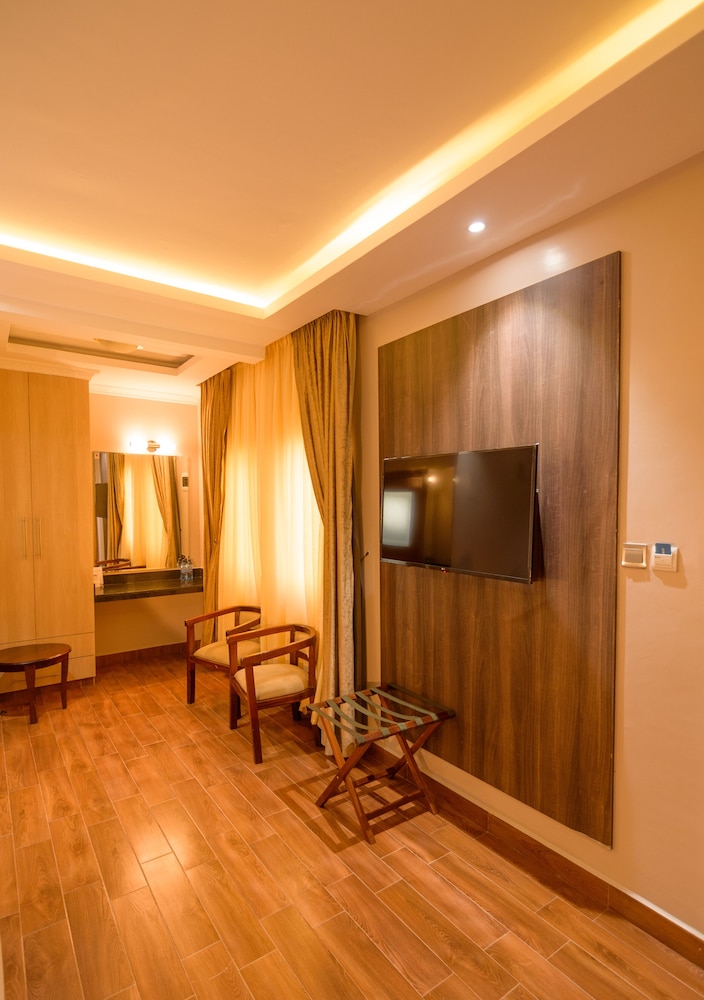 Deluxe Double or Twin Room