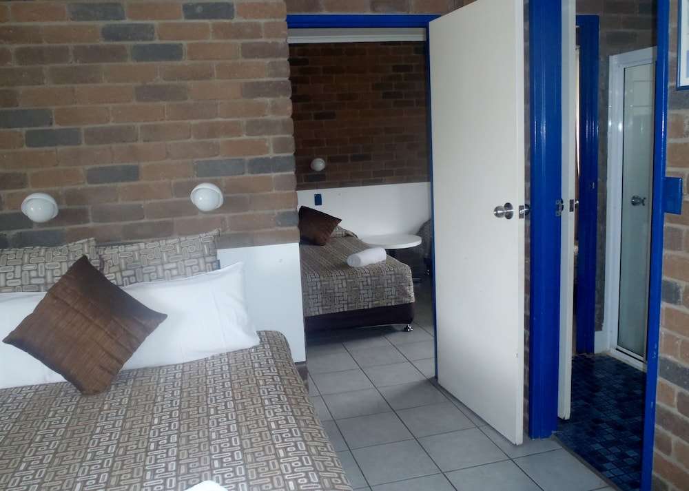 Family Suite, 2 Bedrooms, Non Smoking (2 Room Family) photo 2