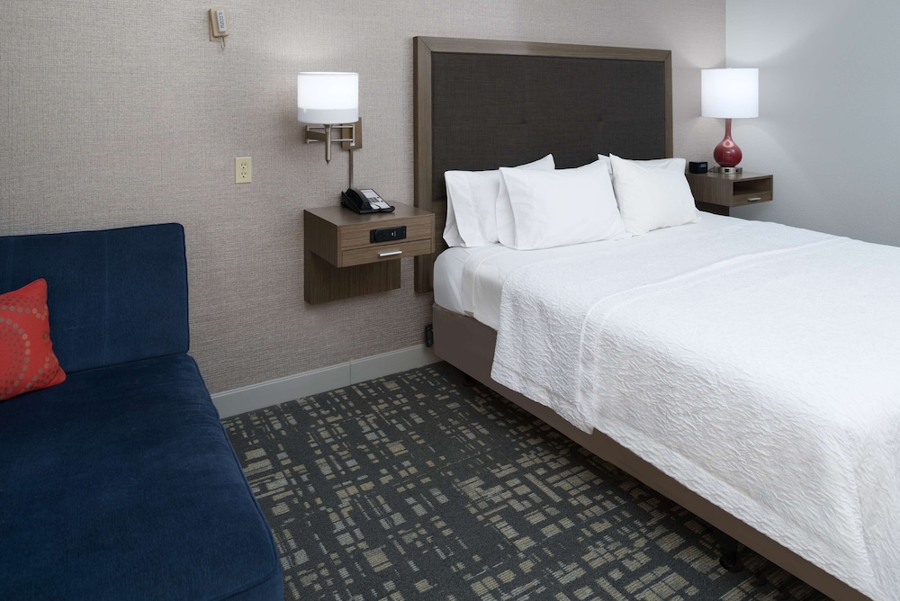 Room, 1 King Bed, Accessible, Non Smoking - Photo 3