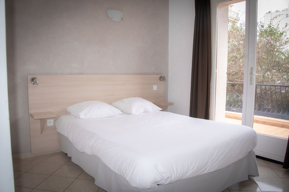 Standard Double Room, Balcony photo 3