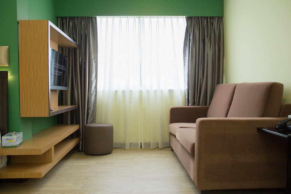 Premier Deluxe Room photo 3