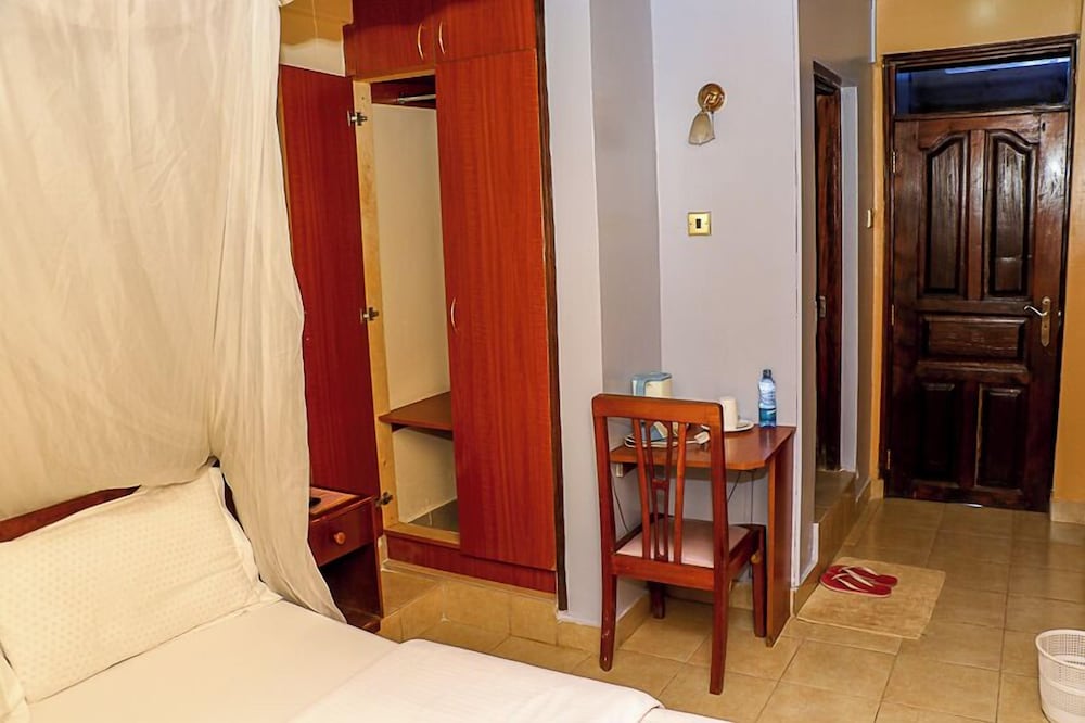 Standard Room photo 3