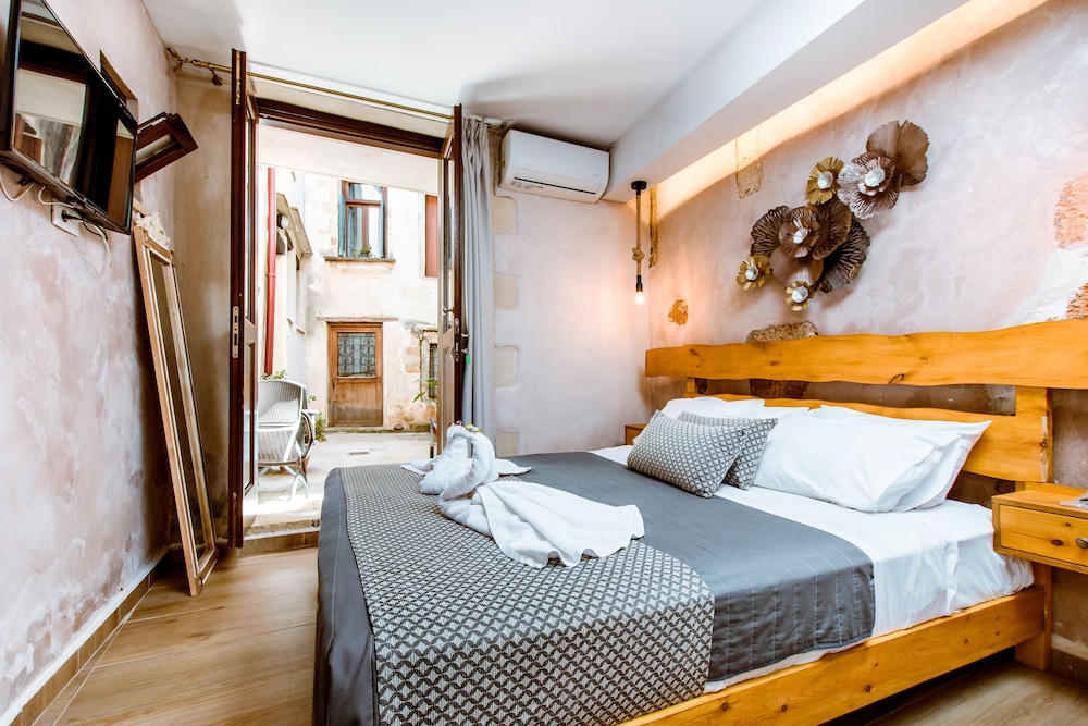 Double Room - Photo 1