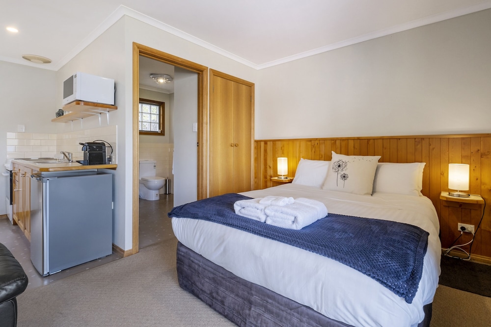 Luxury Cabin, Bay View, Oceanfront photo 2