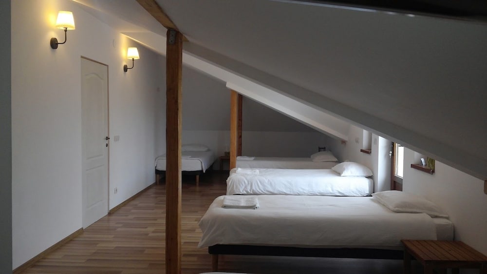 Family Quadruple Room, Multiple Beds, Private Bathroom, Courtyard View photo 2