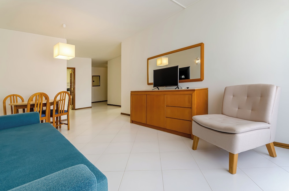 Apartment, 1 Bedroom, Partial Sea View - Photo 10