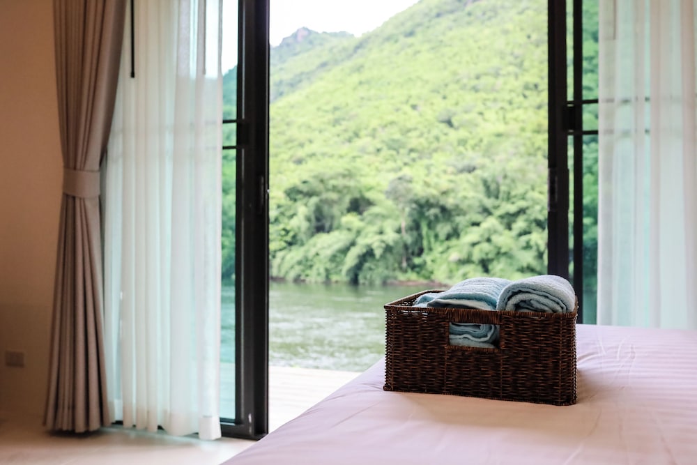 Deluxe Quadruple Room - Photo 15