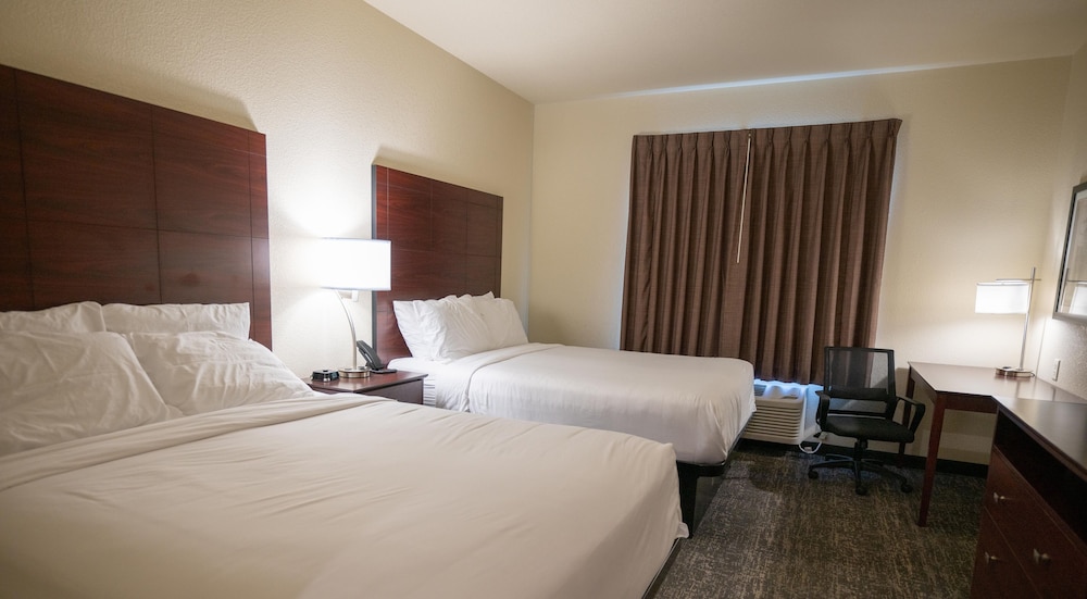 Room, 2 Queen Beds, Non Smoking - Photo 7