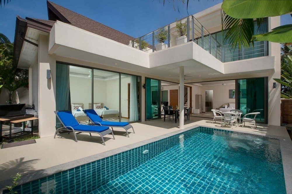 Standard Villa, Pool View