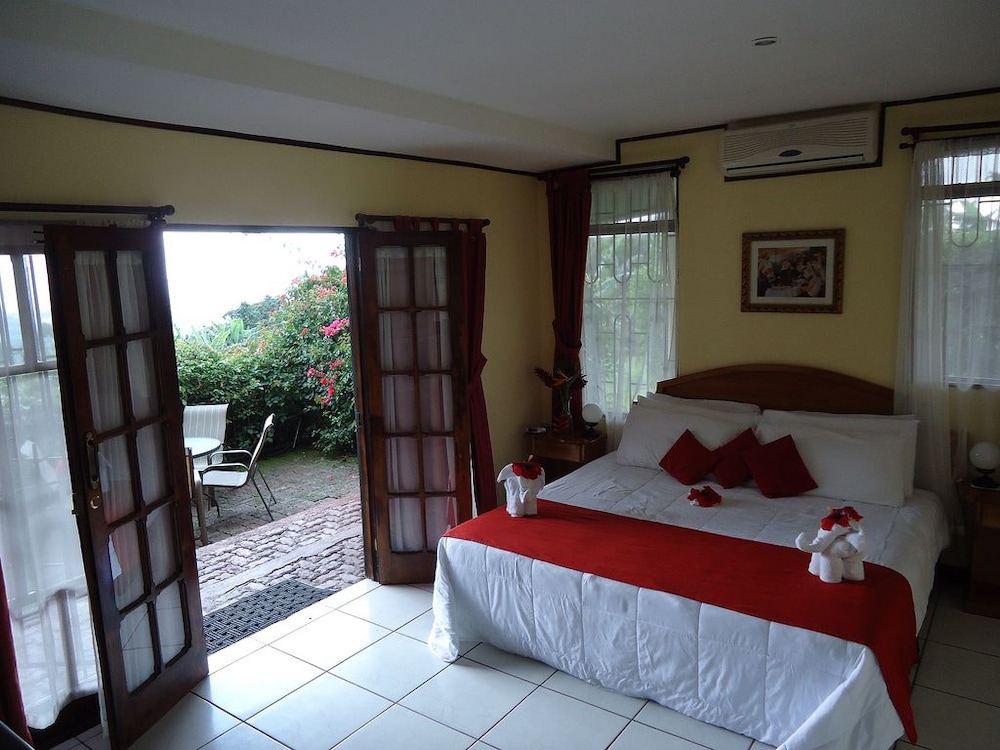 Executive Room, 1 King Bed photo 1