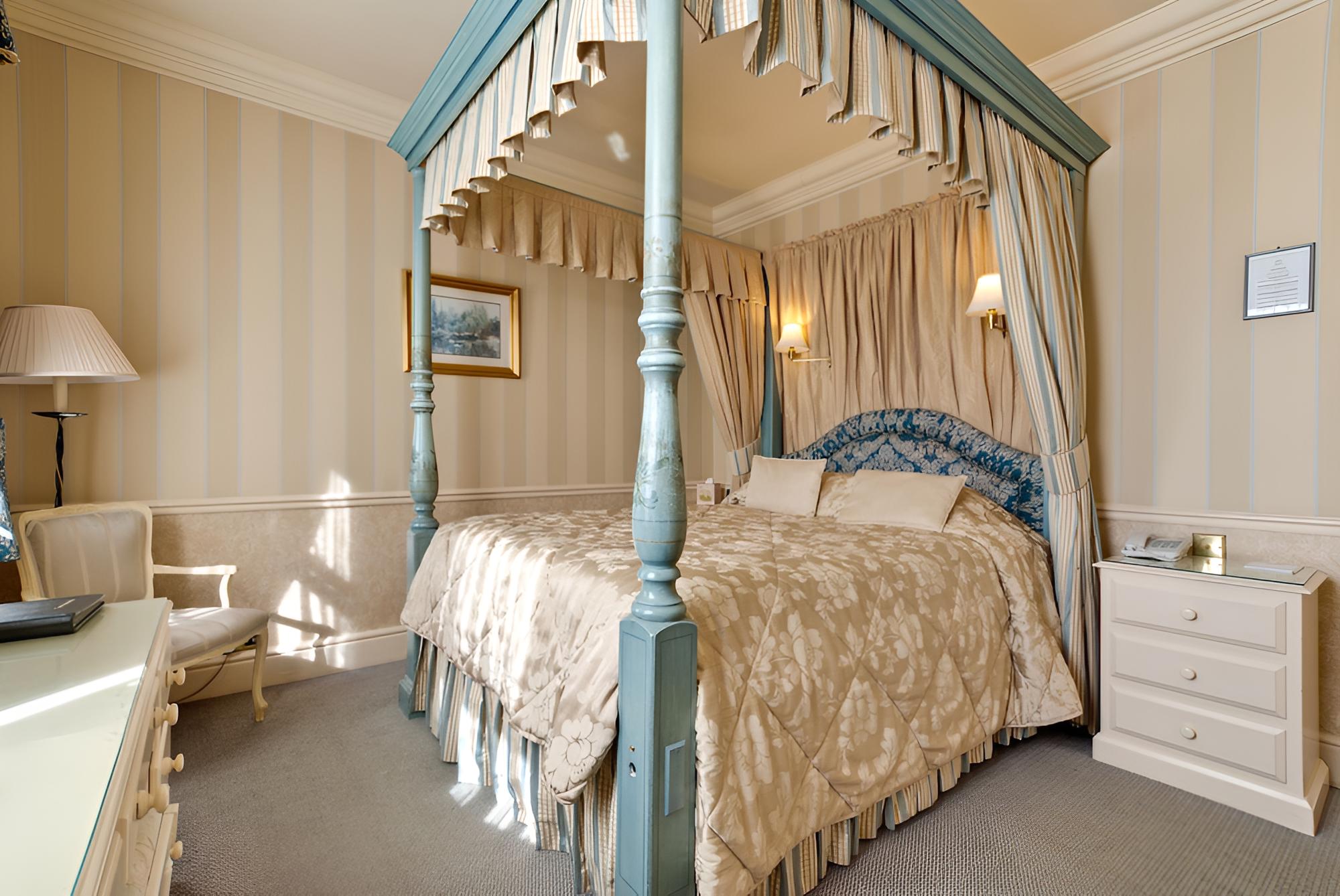 Double Room, 1 Queen Bed