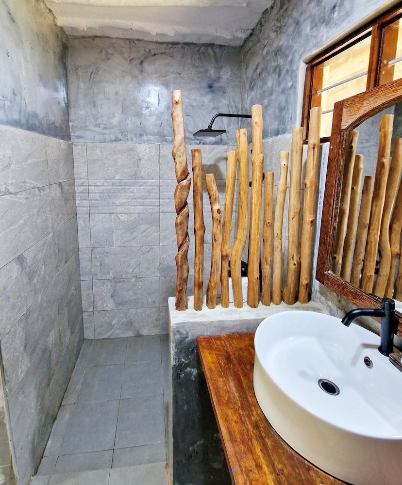 Deluxe Double Room, 1 Queen Bed with Sofa bed, Garden View photo 2