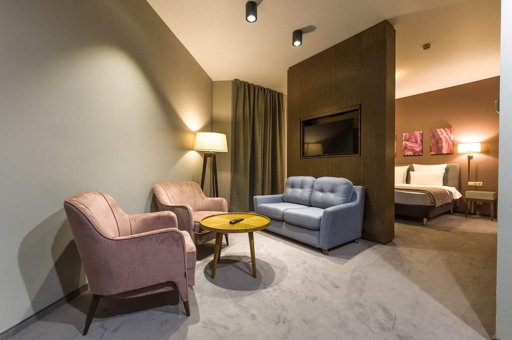 Premier Suite, 1 Bedroom, Balcony photo 3