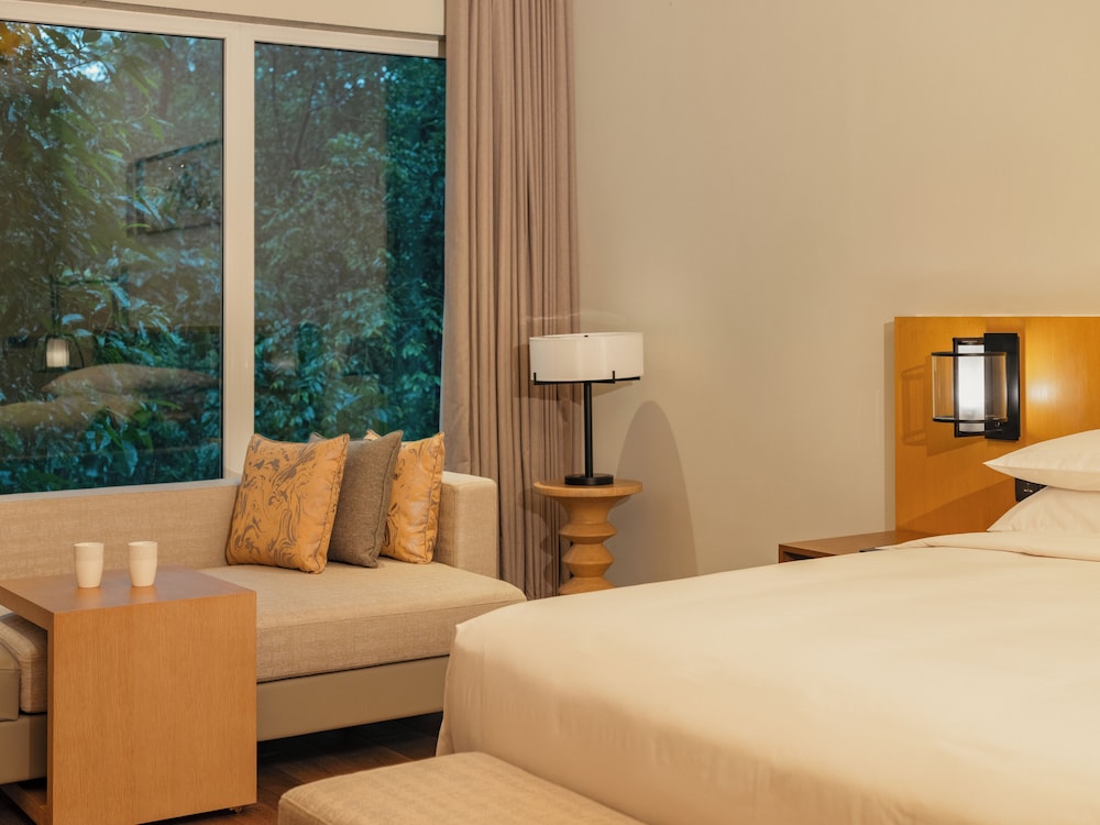 Suite, 1 Bedroom, Garden View - Photo 9