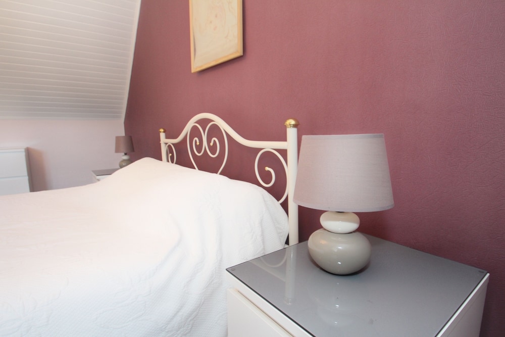 Double Room, 1 Queen Bed, Sea View, Beachfront photo 2