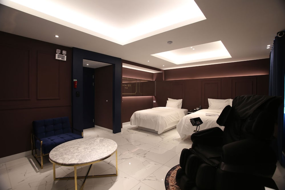 C Premium Room - Photo 4