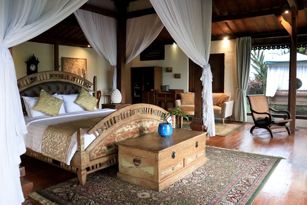 Executive Pool Villa