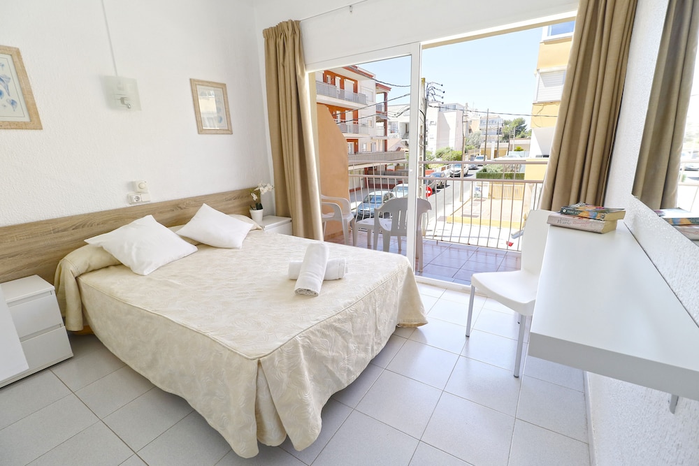 Economy Double Room Single Use, Balcony