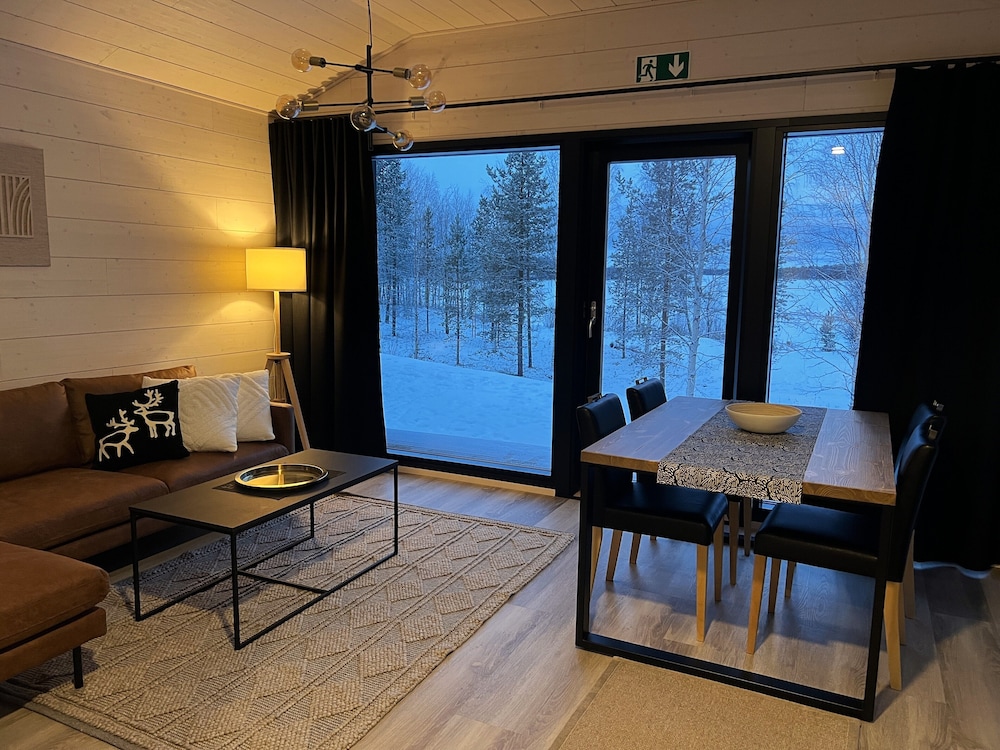 Arctic Lake Villa photo 1