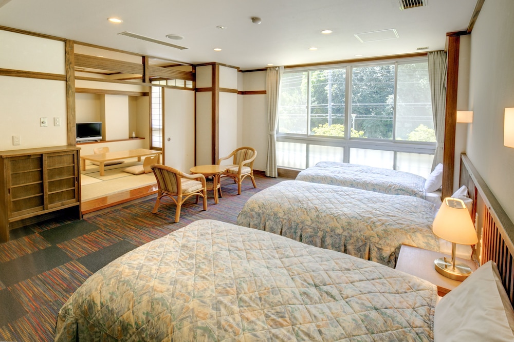 Japanese Western Style Room with 4 Japanese Futons photo 3