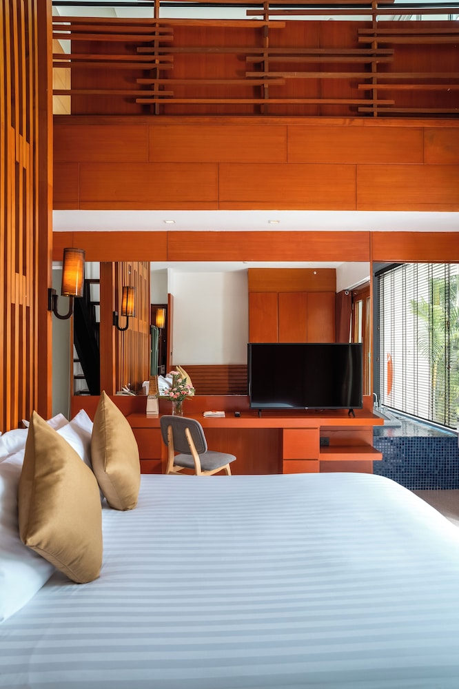 Grand Pool Villa with Loft photo 3