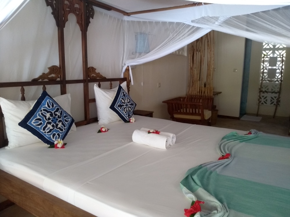 Superior Double Room, 1 King Bed, Non Smoking, Garden View