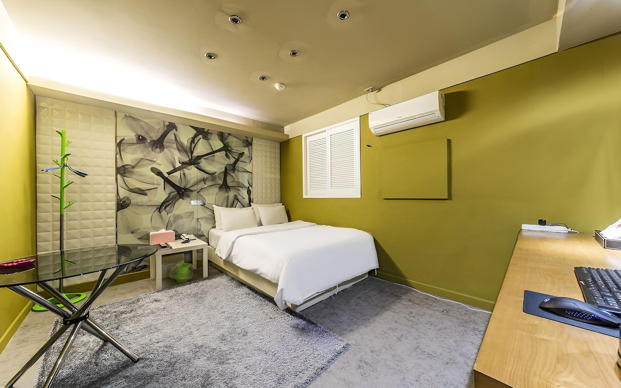Room (Special Room)