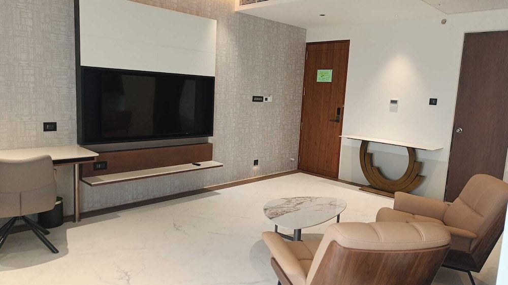 Premium Suite, Balcony photo 2