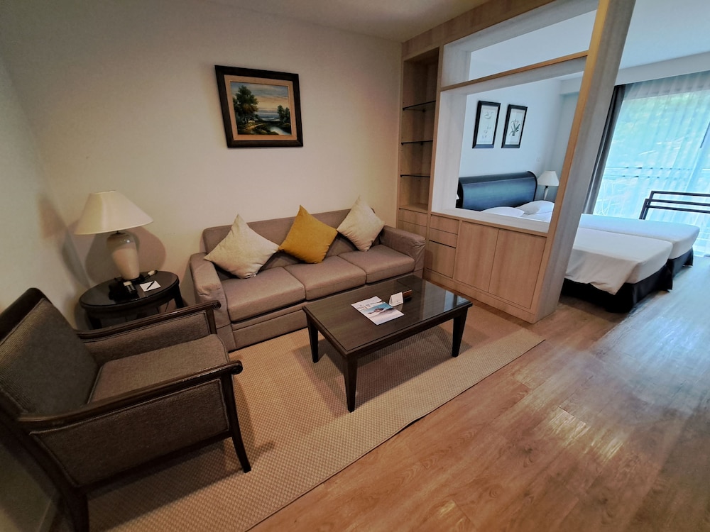 Studio Suite photo 2