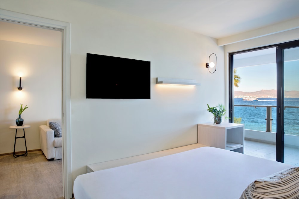 Family Room, 1 Bedroom, Sea View - Photo 4
