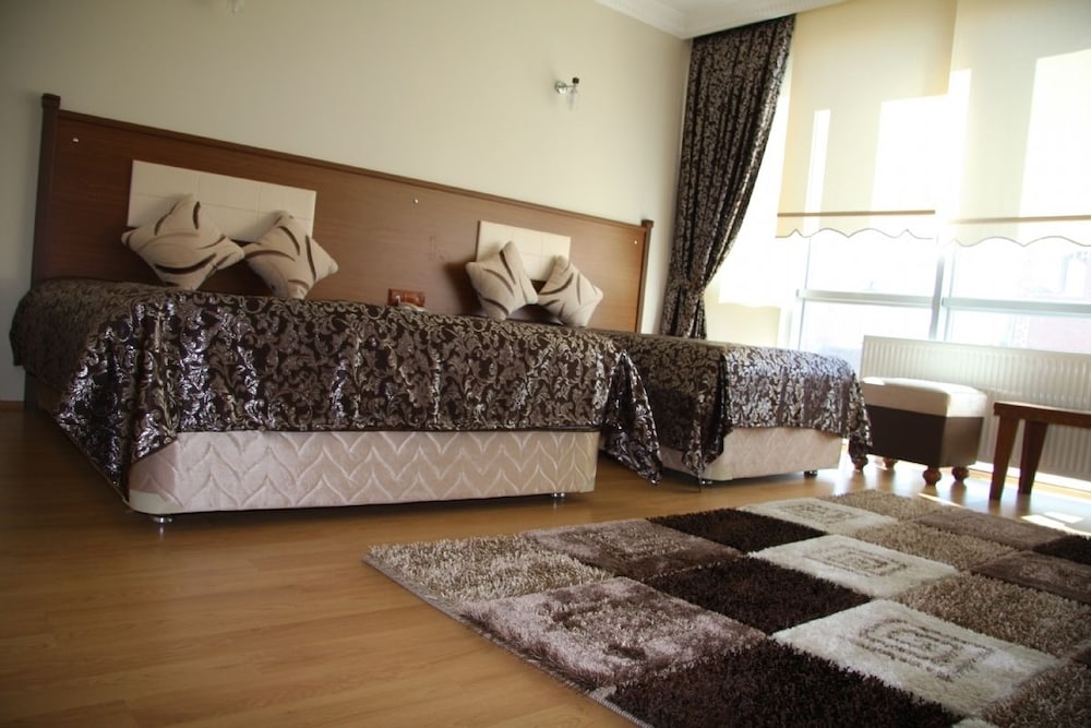 Family Room photo 1
