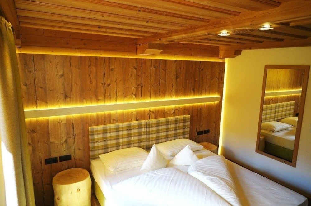 Standard Double Room, Annex Building (no balcony) photo 2