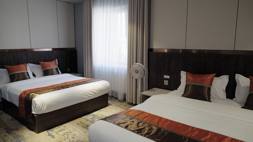 Deluxe Double or Twin Room