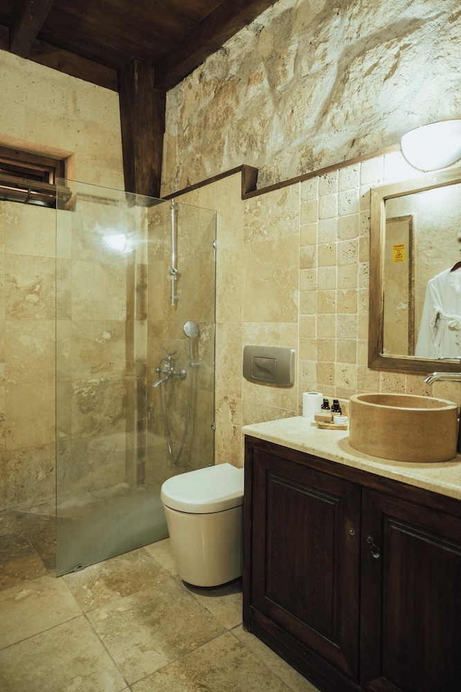 Standard Cave or Stone Room - Photo 2