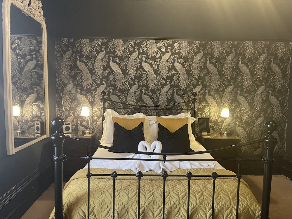 Deluxe Double Room, Ensuite, Partial Sea View (room no 3)