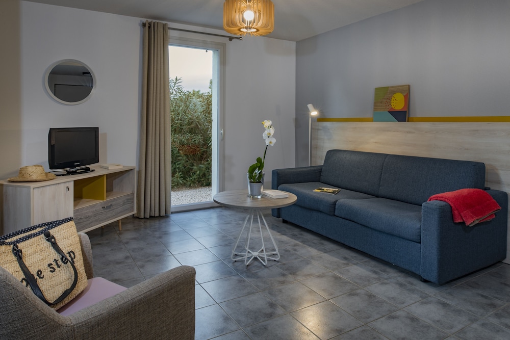 Villa, 2 Bedrooms - Photo 10