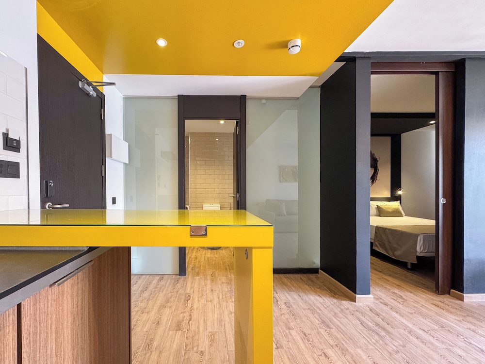 Comfort Apartment, Balcony, Courtyard View