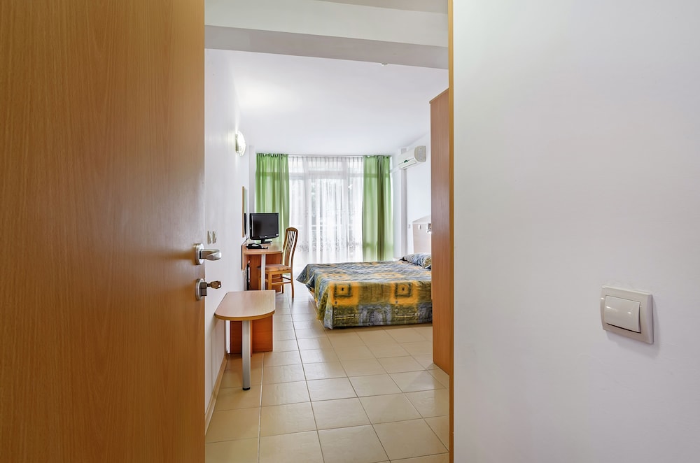 Standard Twin Room (2+1) photo 2