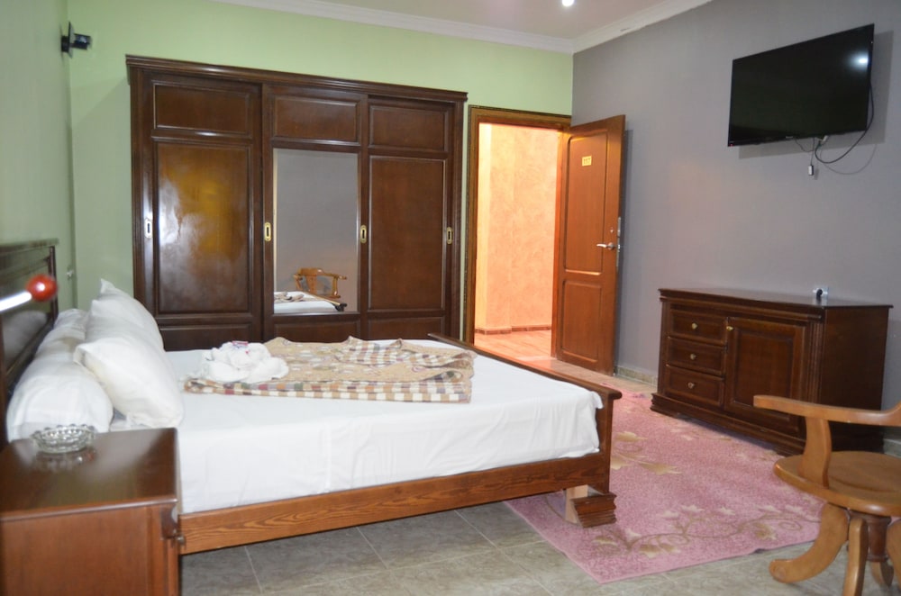 Double Room, Smoking photo 3