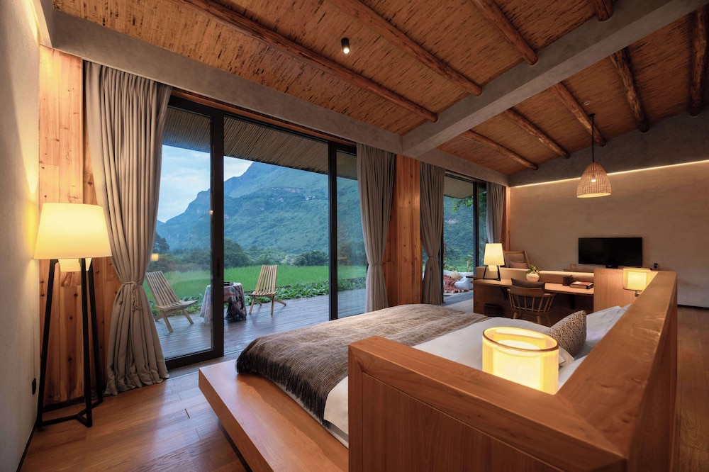 Luxury Villa, Mountain View photo 1