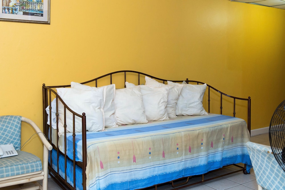 Basic Double Room, Multiple Beds