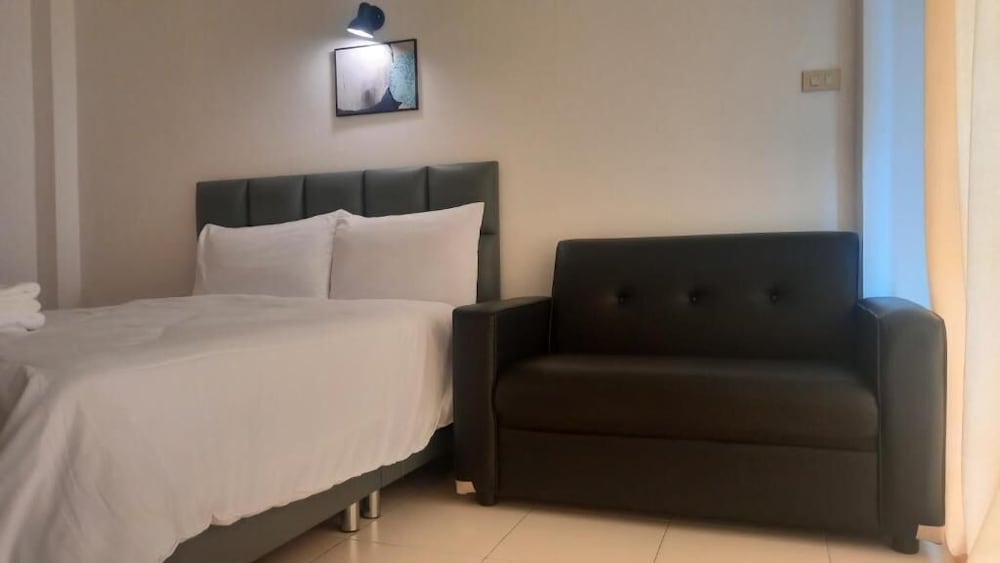 Standard Double Room, City View